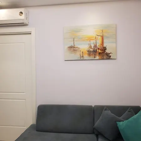 Eribora's Seaside Apartment,durres Апартаменты