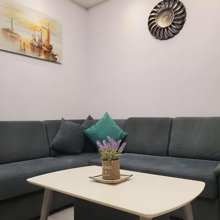 아파트 Eribora's Seaside Apartment,durres *